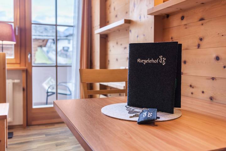 Appartamento intero, Appartamento di vacanza 'Riegelehof 1' con balcone, giardino e Wi-Fi in Laion, Dolomiti Superski