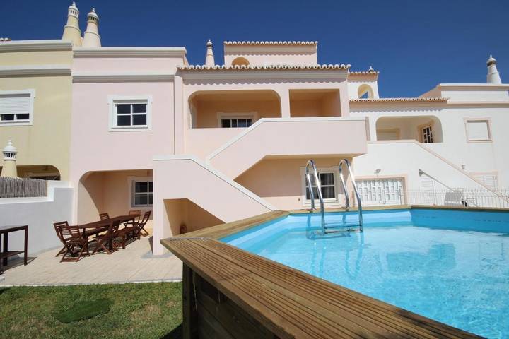 Villa voor 12 personen, with zwembad and uitzicht as well as tuin in Alvor