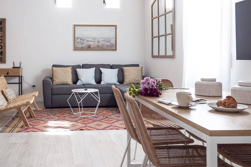 Entire apartment, Apartamento en Puerta del Sol centro ciudad in Centro (Madrid), Madrid