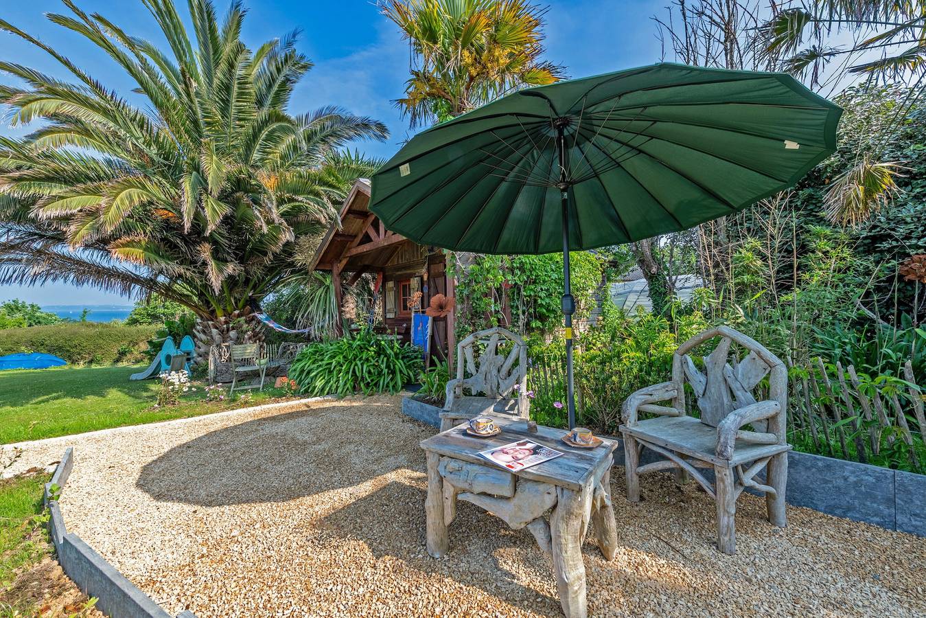 Chalet met tuin en zeezicht op 100 m, privéterras en eigen tuin, foto 13