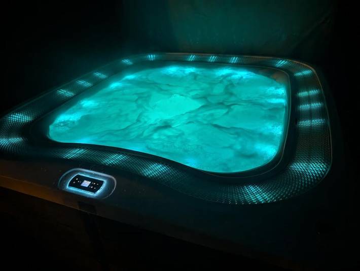 Location de vacances pour 8 personnes, avec jacuzzi et jardin à Montmerle-sur-Saône - 3