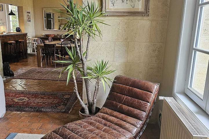 Charming House with Pool, hot tub and Sauna in the Heart of the Saint-Emilion in Saint-Émilion, Región de Libourne