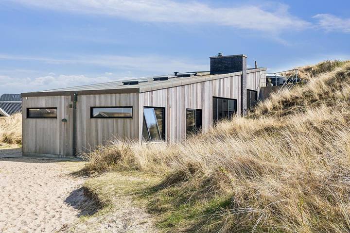 Stilvolles und modernes Ferienhaus in erster Reihe in Søndervig, Holmsland Klit