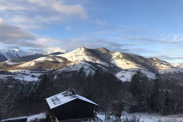 Gîte pour 6 personnes, avec jardin à Asté