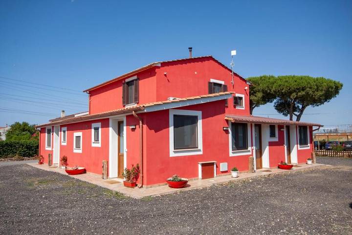 Agriturismo per 2 persone, con panorama e piscina nonché sauna e giardino in Montalto di Castro