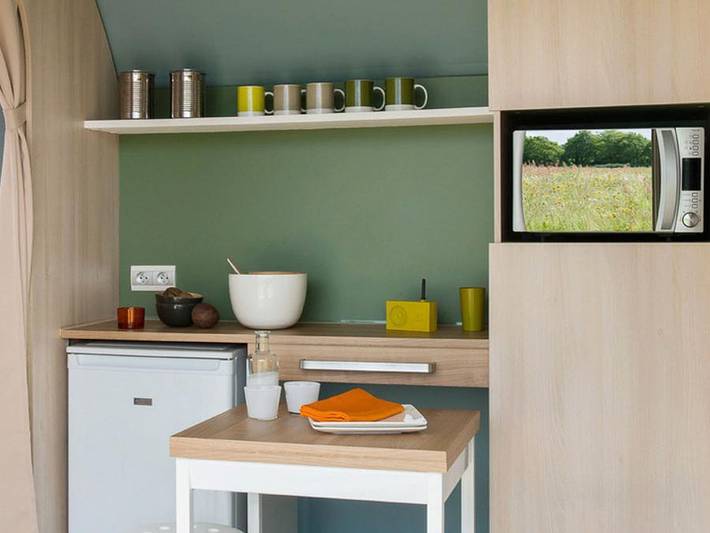 Tente pour 4 personnes, avec bassin pour enfant dans Occitanie - 4