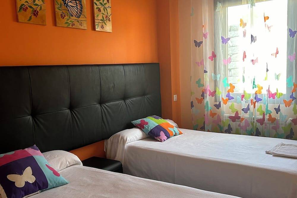 Villa Rural de alquiler íntegro para grupos de 25 personas in Fresnedillas de la Oliva, Provincia de Madrid