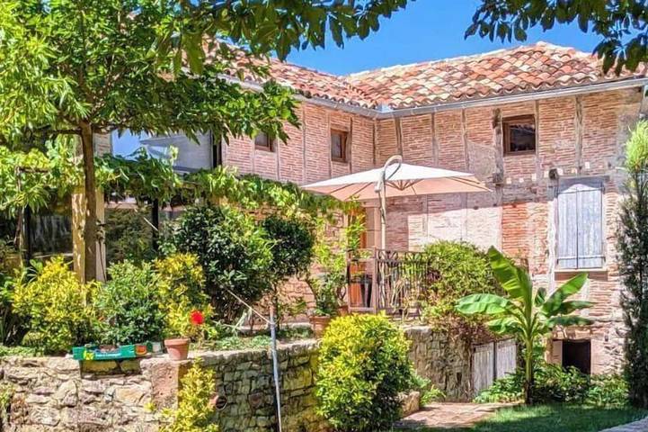 Location de vacances pour 4 personnes, avec Jardin à Montrosier