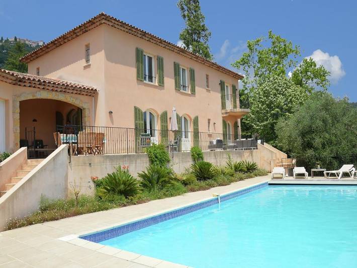Villa pour 8 personnes, avec jardin et piscine, animaux acceptés