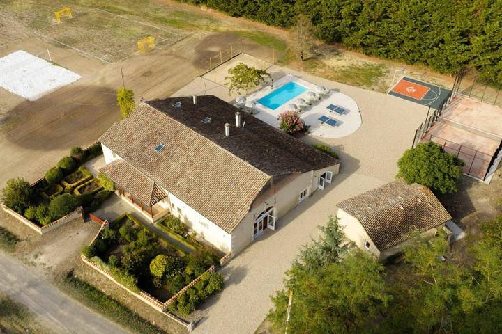 Location de vacances pour 45 personnes, avec Terrasse et Jardin à Saint-Pierre-sur-Dropt