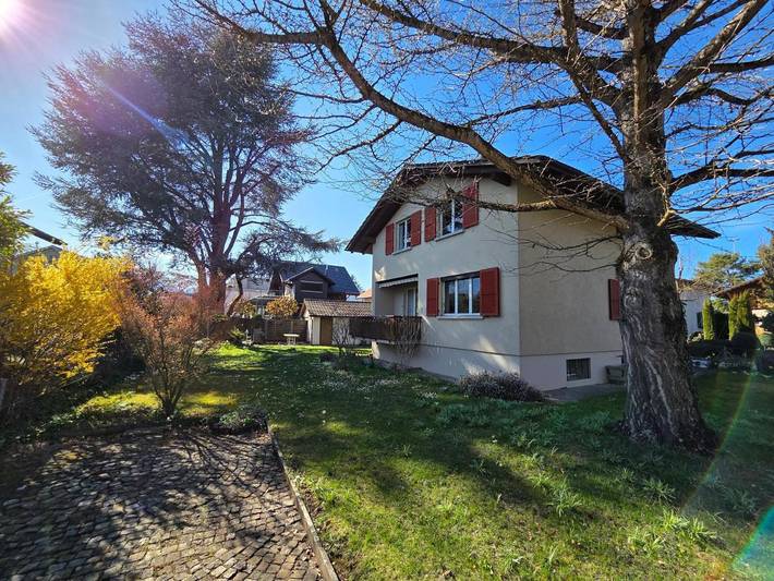 Gîte pour 7 personnes, avec jardin ainsi que terrasse et vue, animaux acceptés à Thun - 2