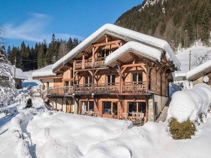 Ferienwohnung für 14 Personen, mit Balkon und Whirlpool sowie Garten, kinderfreundlich in Morzine