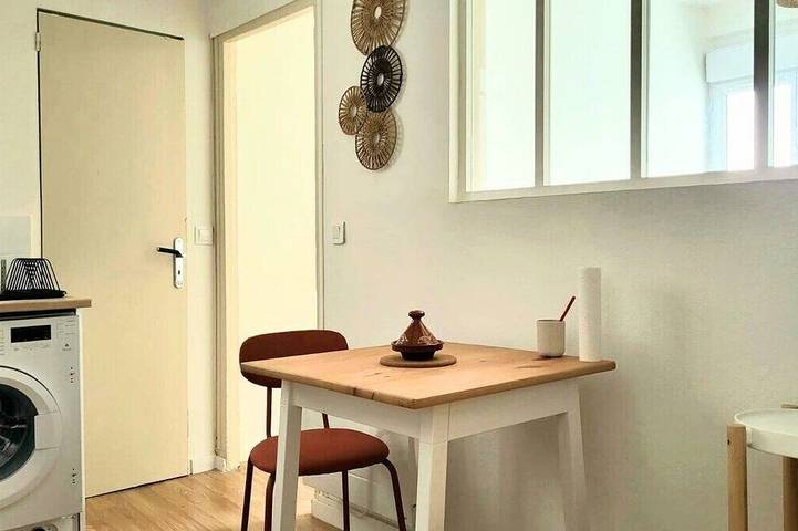 Ganze Wohnung, Your Zenday Studio is waiting for you! Located just 1 minute from the bus and 10 minutes from Paris in Ivry-sur-Seine, Val-de-Marne