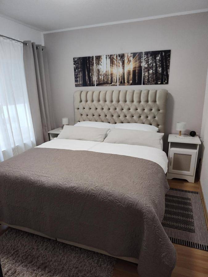 Ferienwohnung für 3 Personen, mit Terrasse in Rottenburg