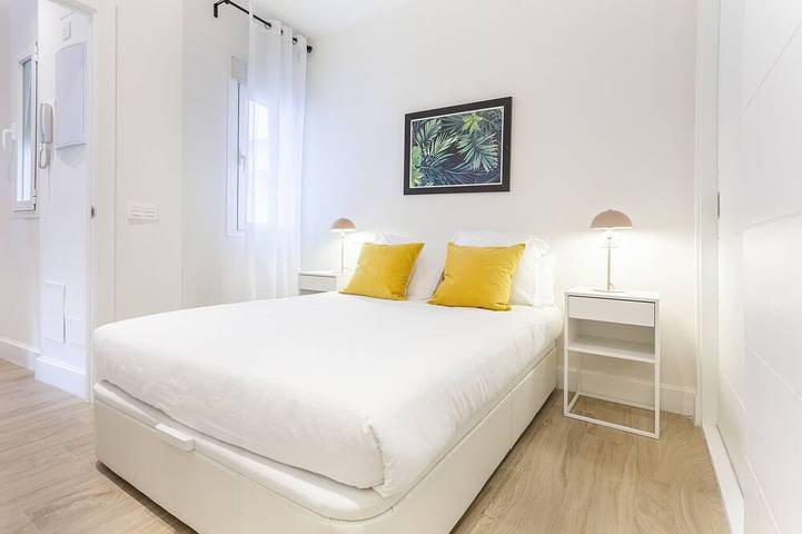 Apartamento entero, Apartamento Universidad Iii en Madrid in Tetuán (desambiguación), Madrid