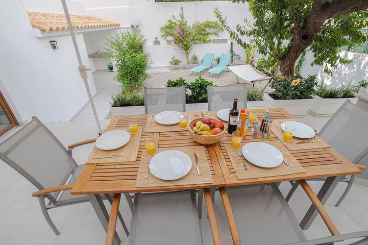 Holiday home for 6 people, with terrace and garden - 1