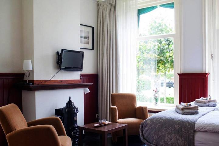 Chambre d’hôte pour 5 personnes, avec sauna ainsi que jacuzzi et jardin dans Frise - 4