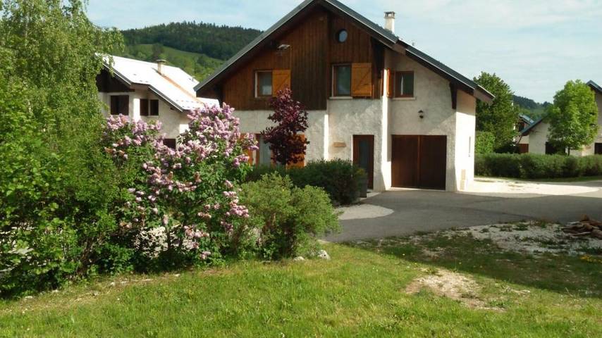 Gîte pour 9 personnes, avec jardin et terrasse à Corrençon-en-Vercors - 3