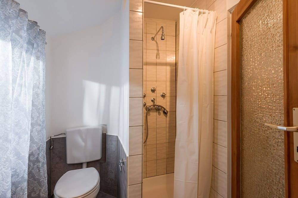 Berghütte Bienenhaus für max. 5 Personen, 50 qm mit Garten in Oberaudorf, Bayerische Alpen