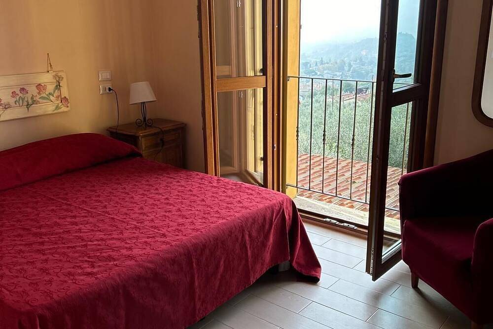 Villa Martinelli Valdibrana con stupenda piscina ad uso esclusivo degli ospiti. in Pistoia, Provincia di Pistoia