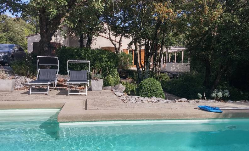 Gîte pour 6 personnes, avec piscine à Pardailhan - 2