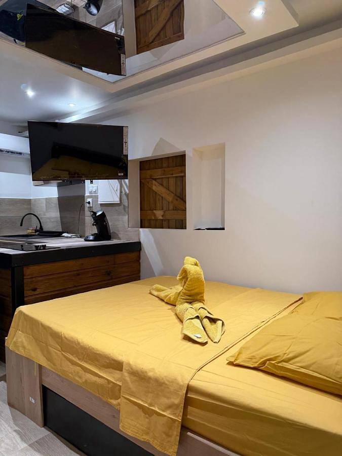 Gîte pour 2 personnes, avec jardin ainsi que balcon et jacuzzi à Le Gosier - 3