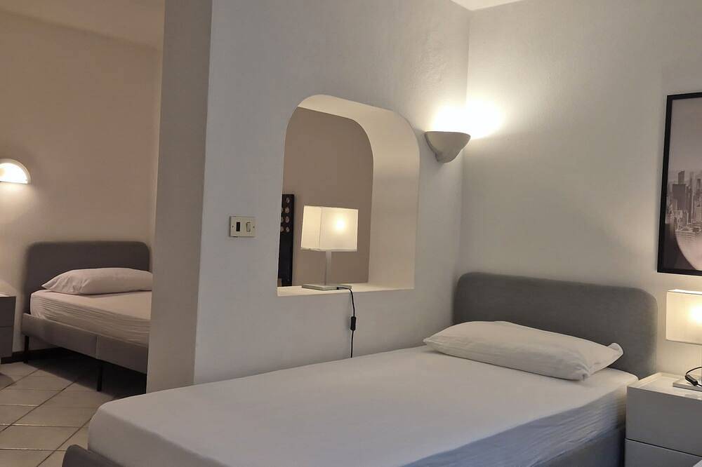Beautiful house with garden 100 m from the sea. Sinis Regional Park - Montiferru in Spiaggia dei Preti (Cuglieri), Cuglieri