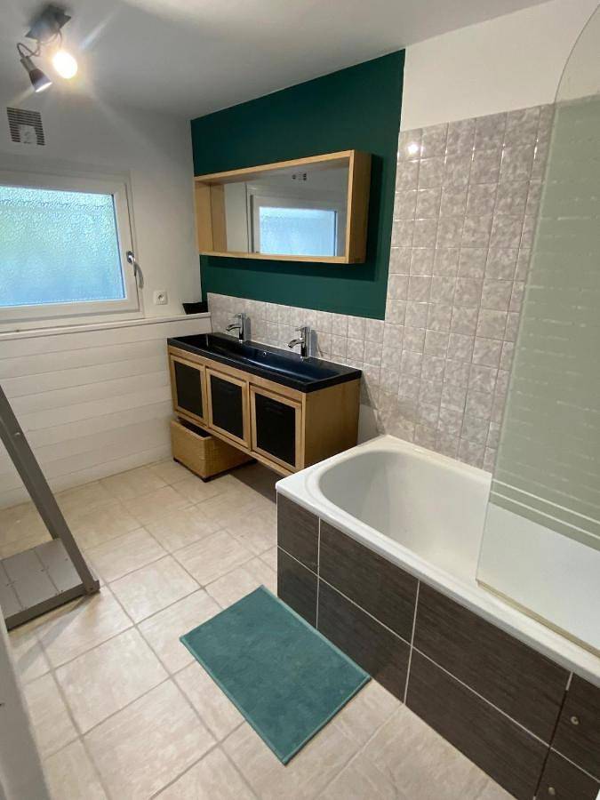 Location de vacances pour 14 personnes, avec jardin et piscine dans Moncoutant-sur-Sèvre - 4