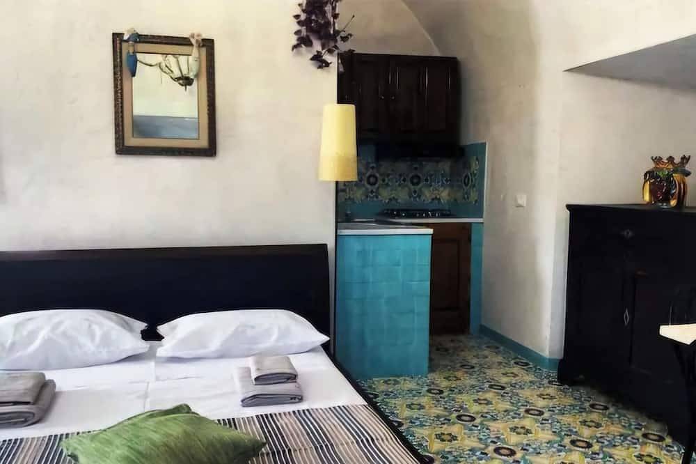 Ganze Wohnung, Tour Côtière Avec Accès Privé à la mer in Terracina, Pontinische Ebene