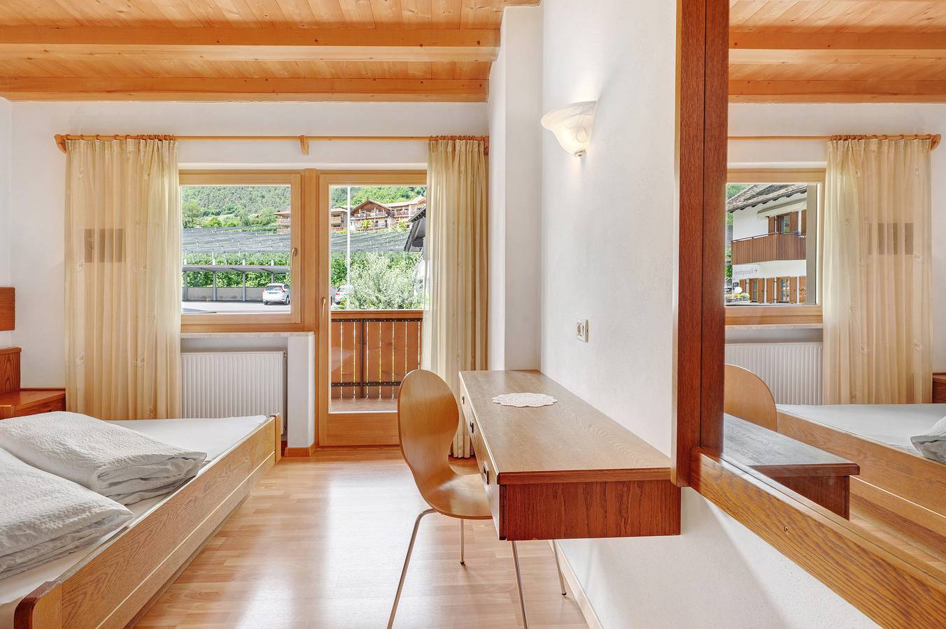 Ganze Wohnung, Ferienwohnung 'Hofanger Meran' mit Bergblick, Balkon und Wi-Fi in Algund, Texelgruppe
