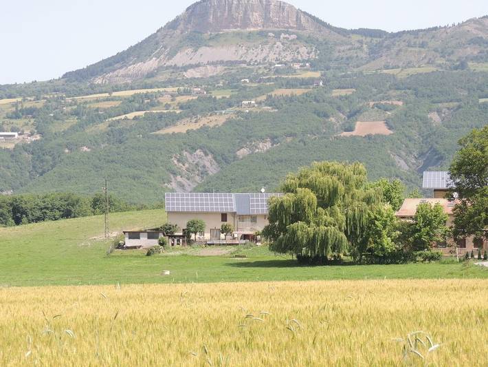 Gîte pour 6 personnes, animaux acceptés à La Bâtie-Vieille