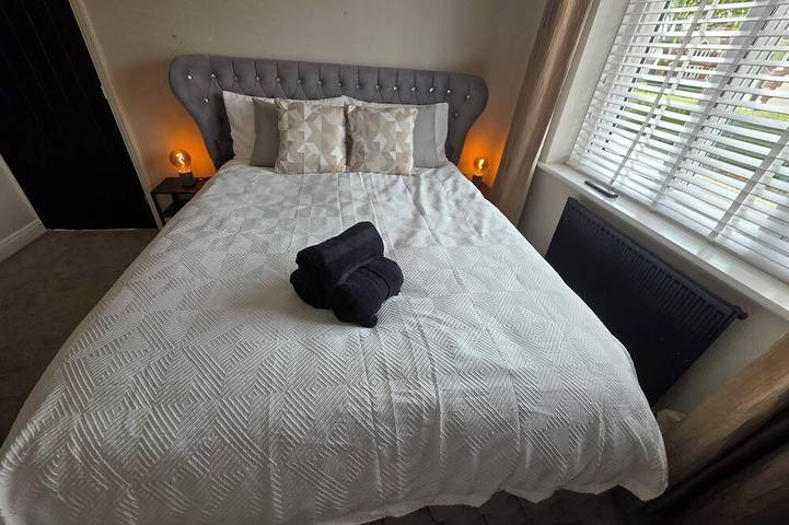 Stunning property with summer house in Walsall, Région de Birmingham