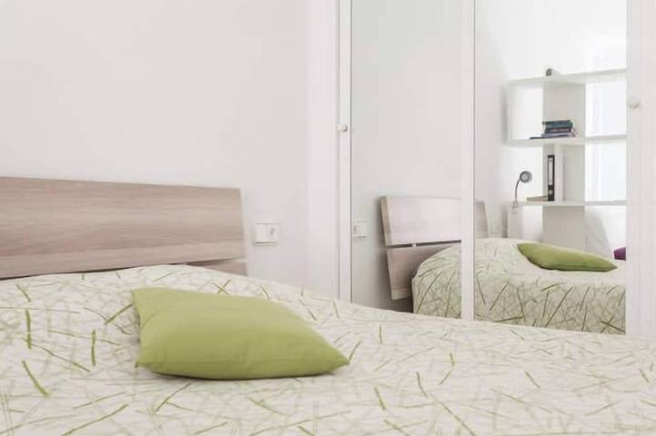 Ganze Wohnung, Study in Alicante Centro Historico 50 m vom Strand entfernt in Alacant, Alicante