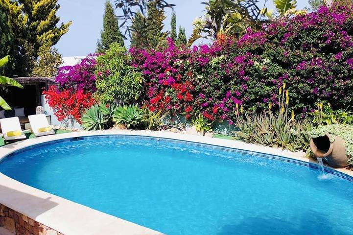 Ferienhaus für 10 Personen, mit Garten und Whirlpool sowie Pool