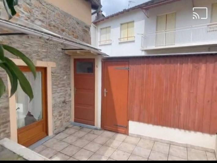 Location de vacances pour 4 personnes, avec jardin ainsi que balcon et vue à Massiac - 2