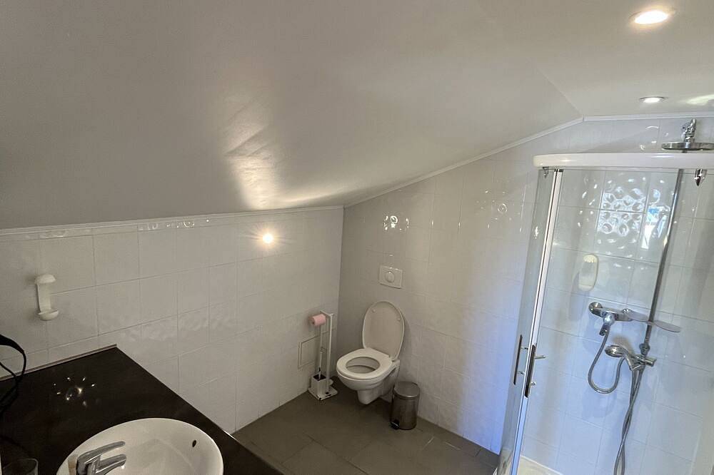 Chambre Lumineuse ,climatisée Dans Pittoresque Port de Pêche in Centuri Francia, Capo Corso