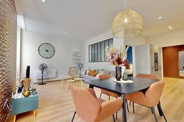 Gîte pour 5 personnes, adapté aux familles dans Office De Tourisme Lac D Annecy Rive Plein Soleil