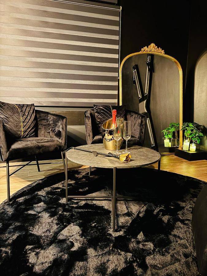 Gîte pour 2 personnes, avec Jacuzzi et Terrasse dans Péronne-en-Mélantois