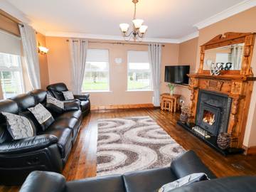 Holiday Home for 8 People in County Armagh, Ulster, Photo 4
