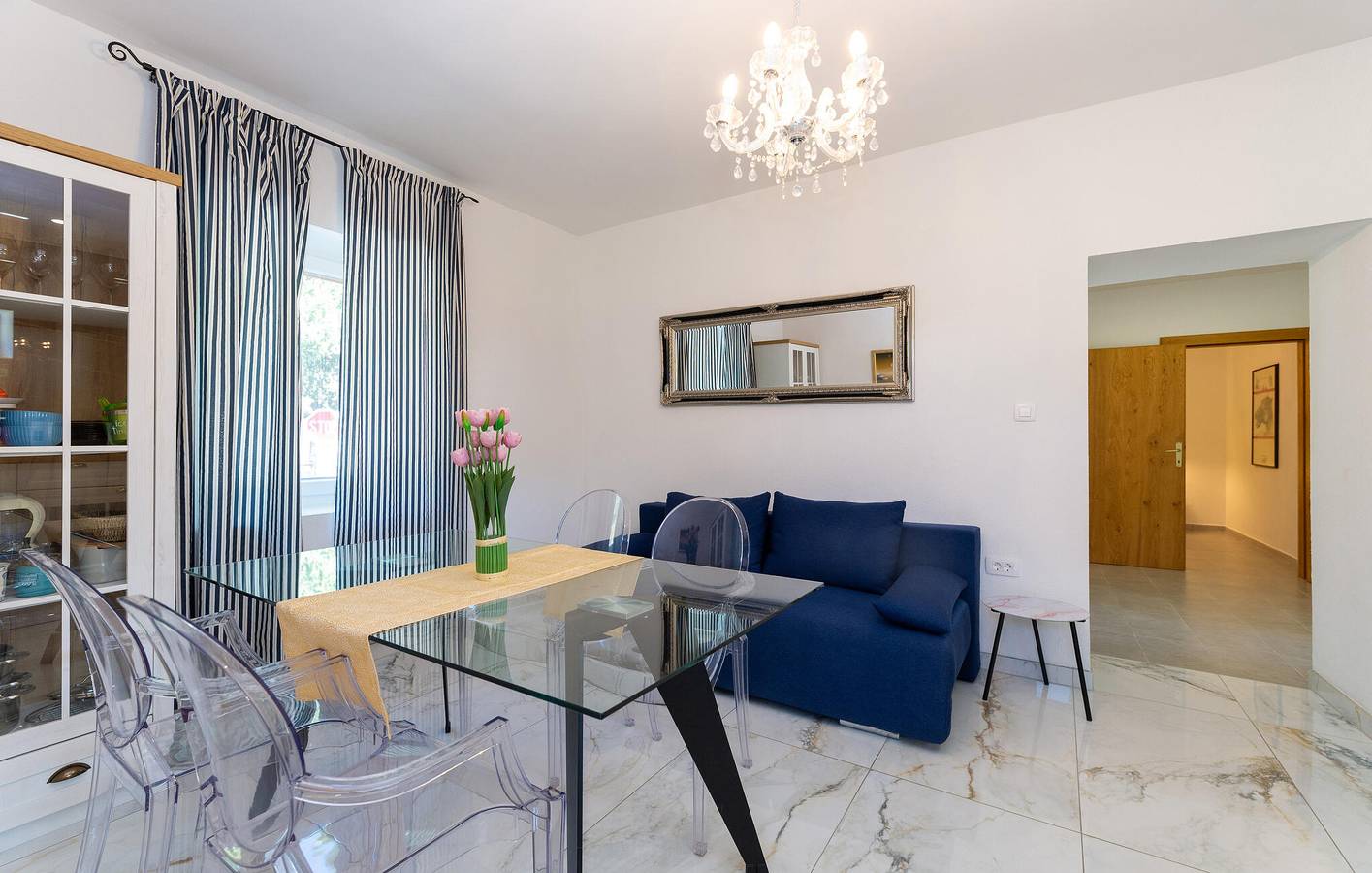 Charmante Unterkunft, 1 km von Benkovac entfernt: Gemütliche 2-Zimmer-Wohnung mit Pool und Terrasse in Benkovac, Grad Benkovac