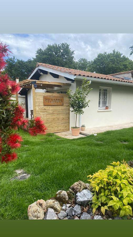 Location de vacances pour 4 personnes, avec piscine et terrasse à Beychac-et-Caillau - 2