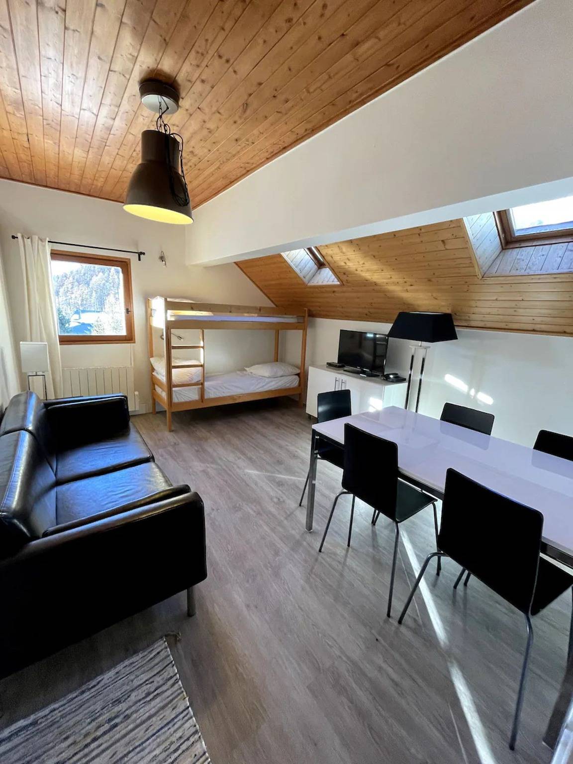 Appartement entier, Appartement de vacances 'Saint Patrick 3' avec Wi-Fi in Vars, Région De Briançon