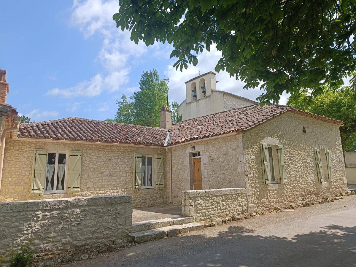 Four-Bedroom House in Parranquet, Région de Villeneuve-sur-Lot