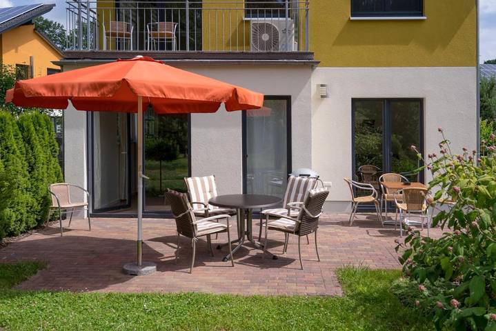 Ferienhaus für 6 Personen, mit Balkon und Whirlpool sowie Terrasse und Garten in Köpenick Berlin - 3