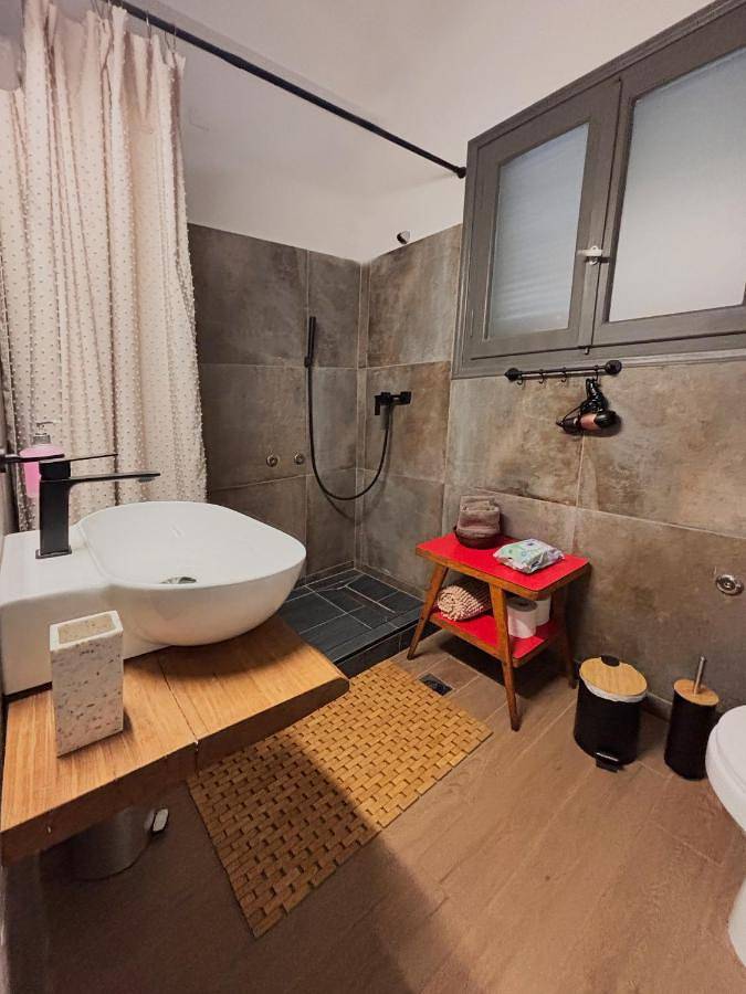 Appartement entier, The Local Pin House - Ευρύχωρη μονοκατοικία, Λαμία in Lamia, Région de Phthiotide