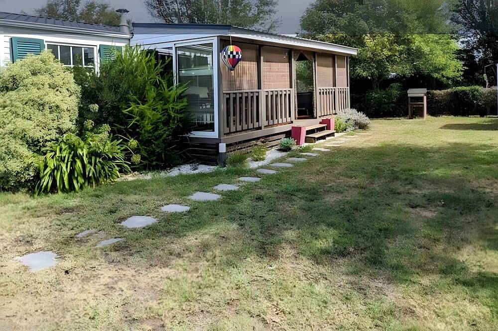 Mobil-home en résidence de loisirs avec piscine chauffée et climatisation in Saint-Gilles-Croix-de-Vie, Vallée de la Loire