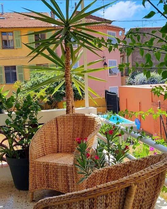 Villa pour 4 personnes, avec Balcon et Terrasse ainsi que Jardin et Vue à Saint-Laurent-du-Var