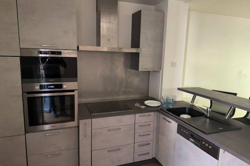 Entire apartment, Comfortable apartment 5 mins from Orly airport and 15 mns from Paris! in Athis-Mons, Essonne