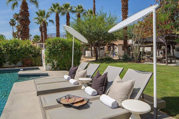 Vacation rental for 6 people, with hot tub and yard in Riverside County
