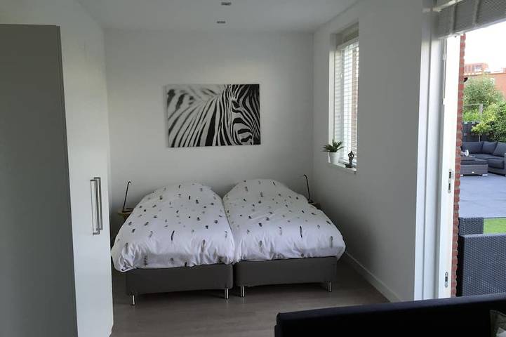 Apartamento entero, Muy bonito apartamento con gran jardín y cerca de Amsterdam y las playas in Assendelft, Costa Holandesa